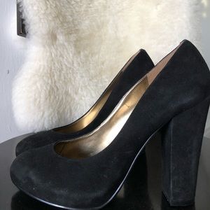 Nine West suede block pump heels